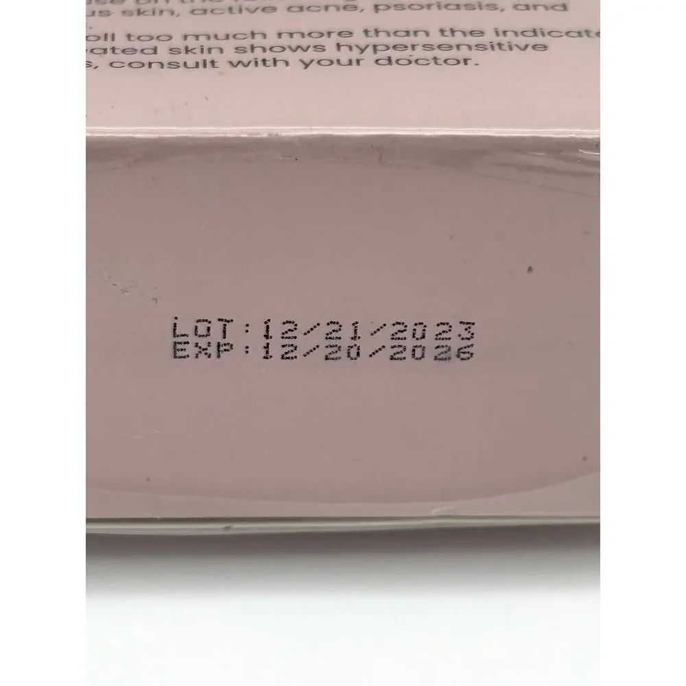 Revolutionary Hair Growth Serum with Roller 50ml/1.7fl Oz - Picture 7 of 7